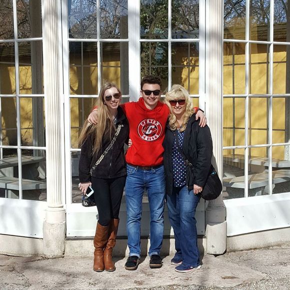 Meet your Posher, Cathy - Picture 1 of 1